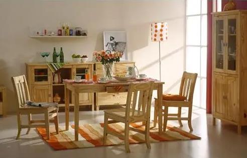 松木家具怎么樣，松木家具的優(yōu)缺點(diǎn)有哪些？