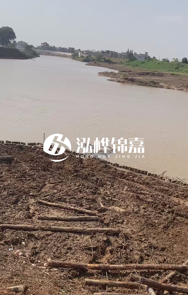 打松木樁施工用什么機械最好-松木樁施工技術(shù)要求？