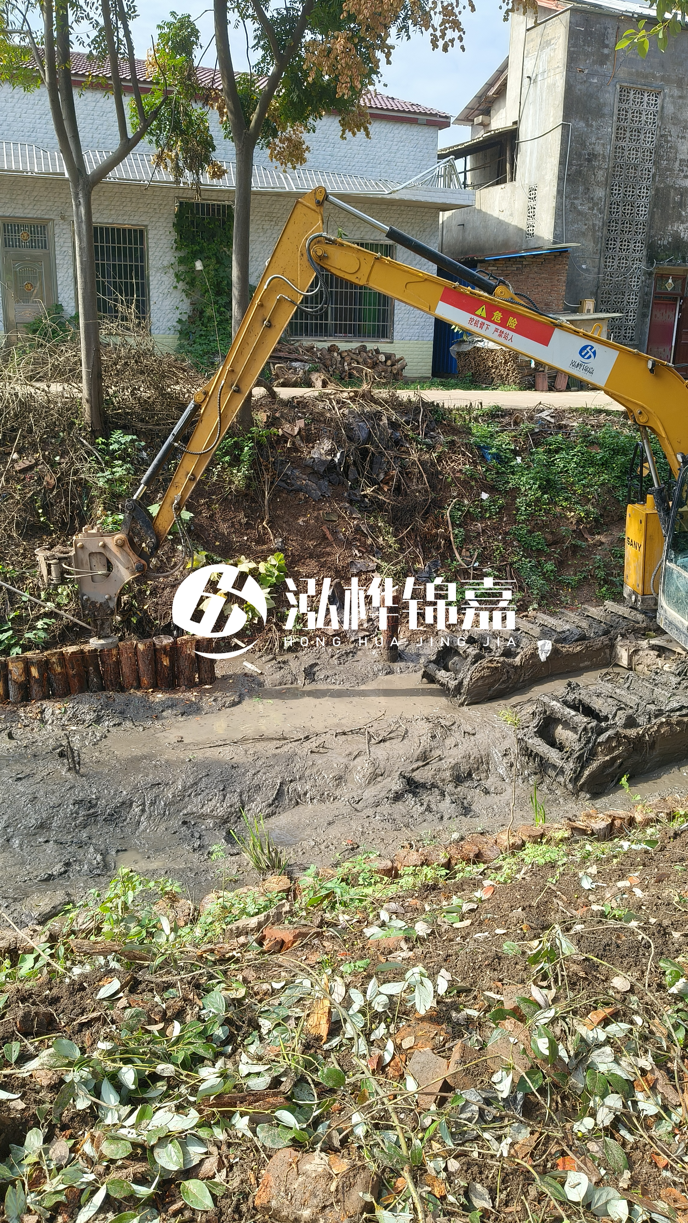 亳州河道清淤專業(yè)施工-河流清理淤泥如何與河岸修復(fù)同步進(jìn)行？