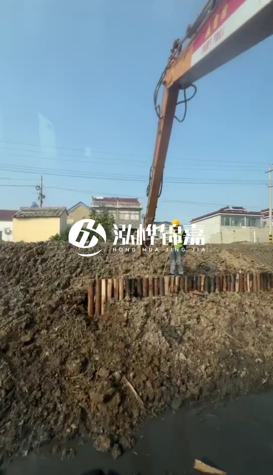 畢節(jié)市挖機(jī)打木樁專(zhuān)業(yè)施工-河道護(hù)坡木樁會(huì)不會(huì)腐爛？