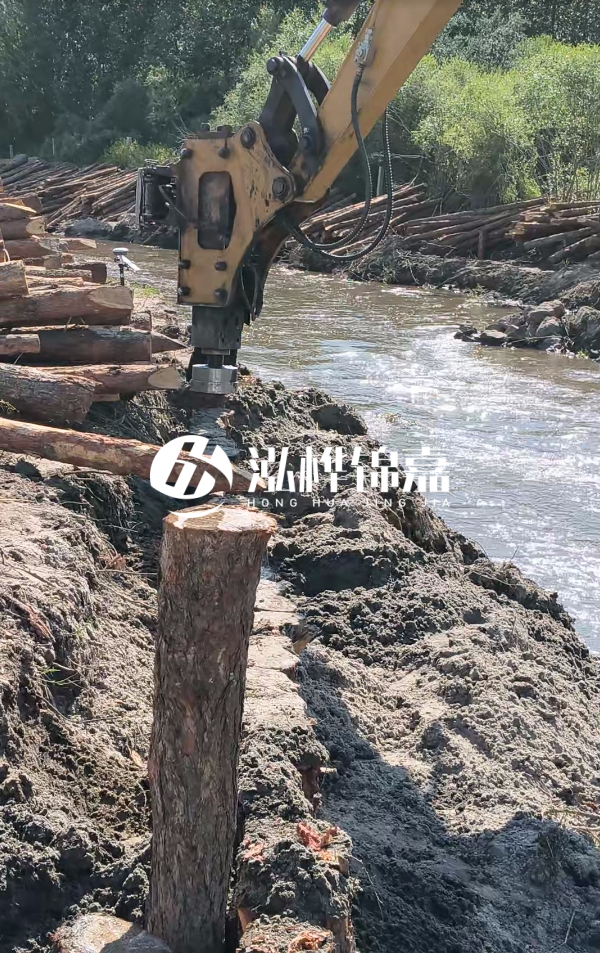 酒泉挖機(jī)打木樁專(zhuān)業(yè)施工-圍堰施工用松木樁可以嗎？