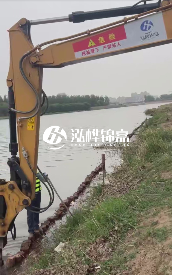 防汛木樁為什么要選擇松木？防汛木樁一根的價(jià)格是多少？