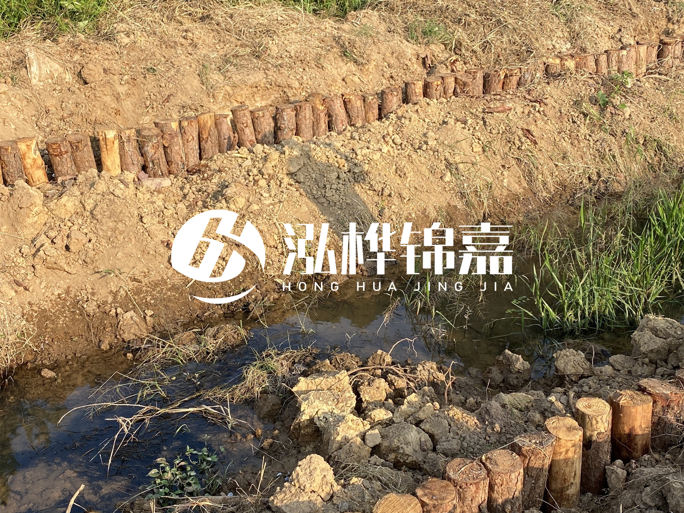 防汛木樁價(jià)格中的施工費(fèi)如何計(jì)算？水下打樁和陸地打樁費(fèi)用差異？