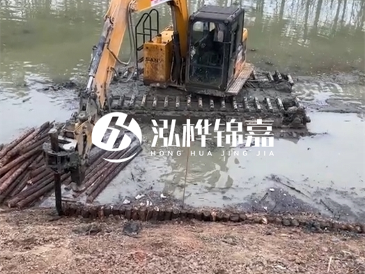 河道木材松木樁怎么選？河道工程用什么規(guī)格松木樁？