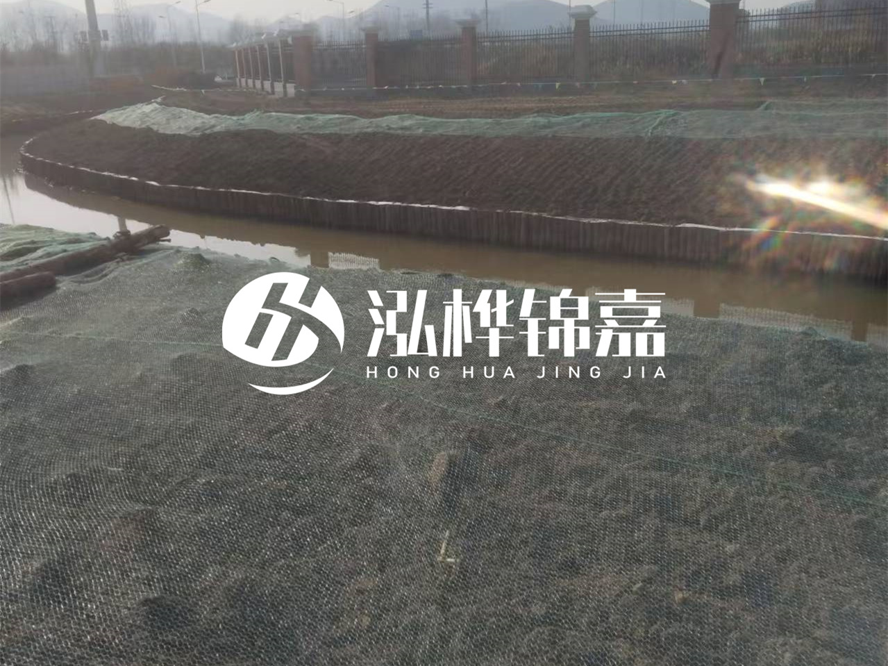 河道木樁打不下去怎么辦？河道打樁木能在水里使用多少年？