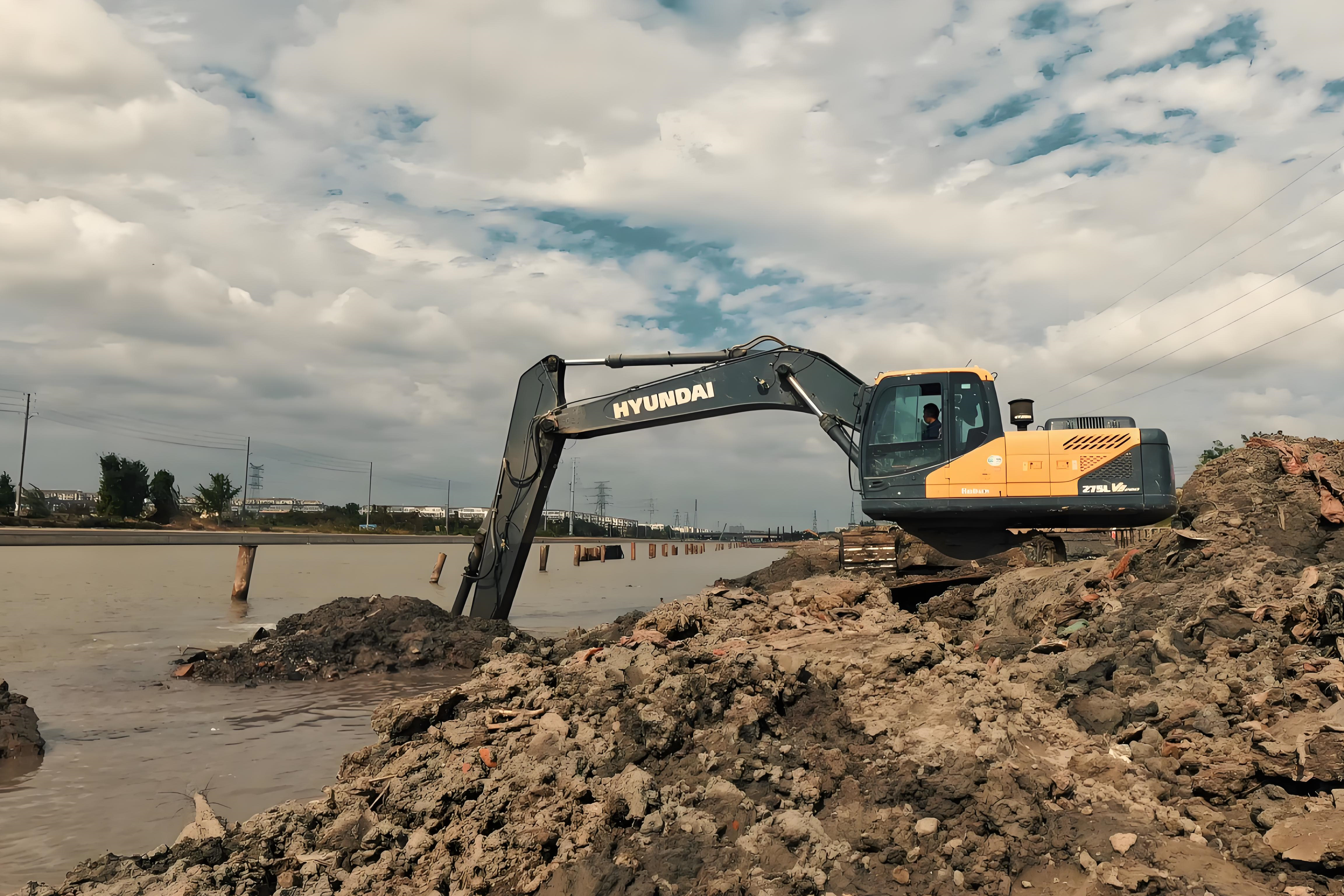 湖北水挖清淤團(tuán)隊(duì)泓樺錦嘉-水上挖機(jī)能在深水工作嗎？