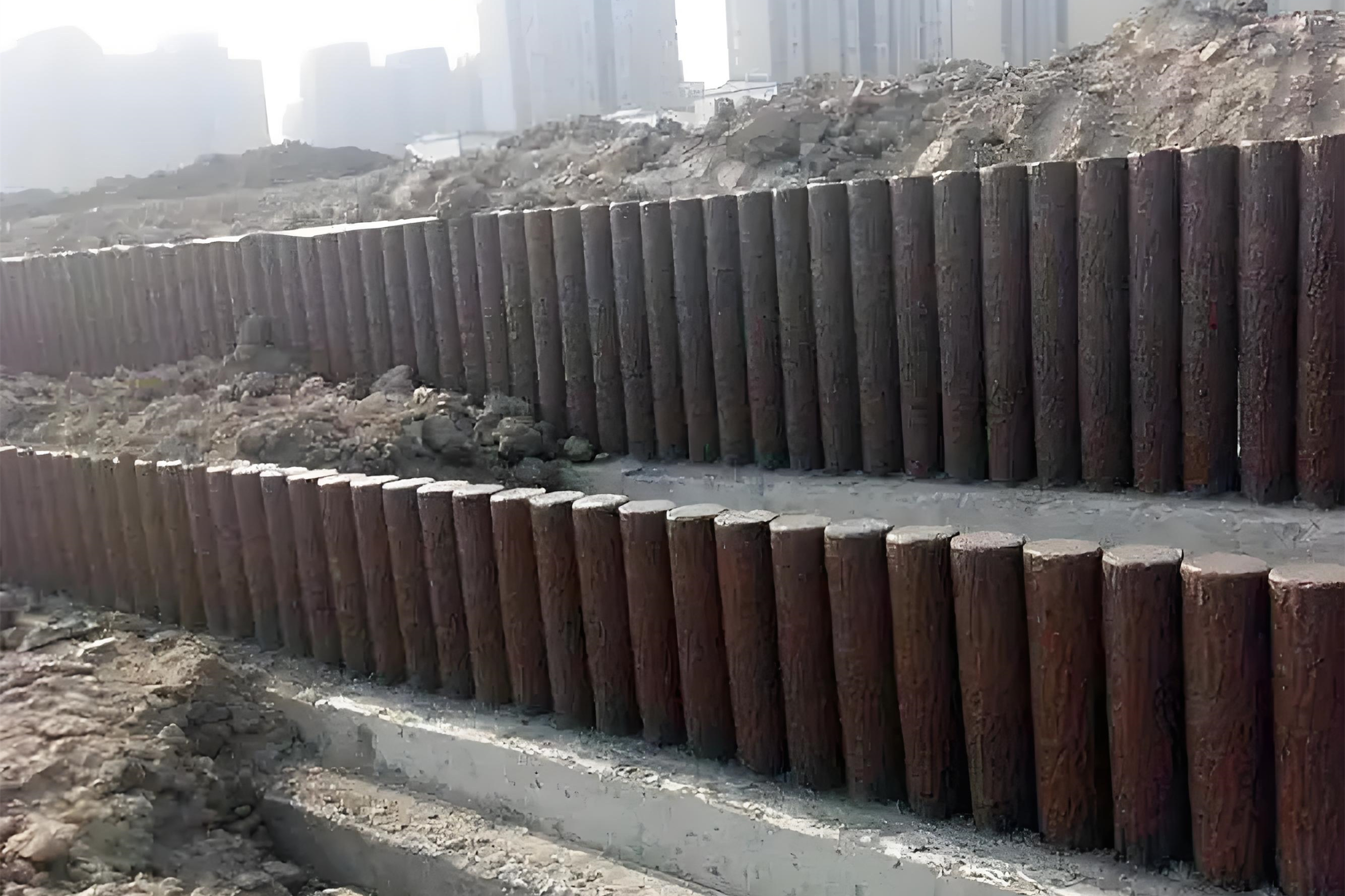 水泥樁批發(fā)廠家泓樺錦嘉-水泥圓樁適合用于哪些建筑工程？