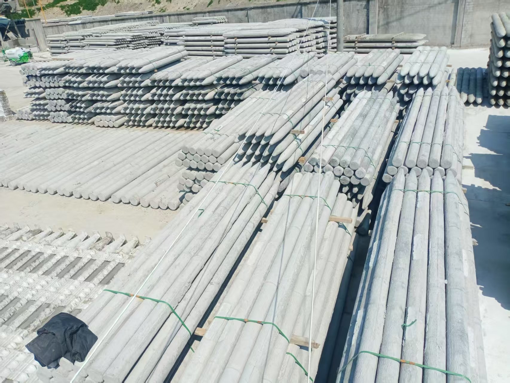 水泥樁廠家泓樺錦嘉 - 水泥樁和木樁哪個(gè)更經(jīng)濟(jì)？?