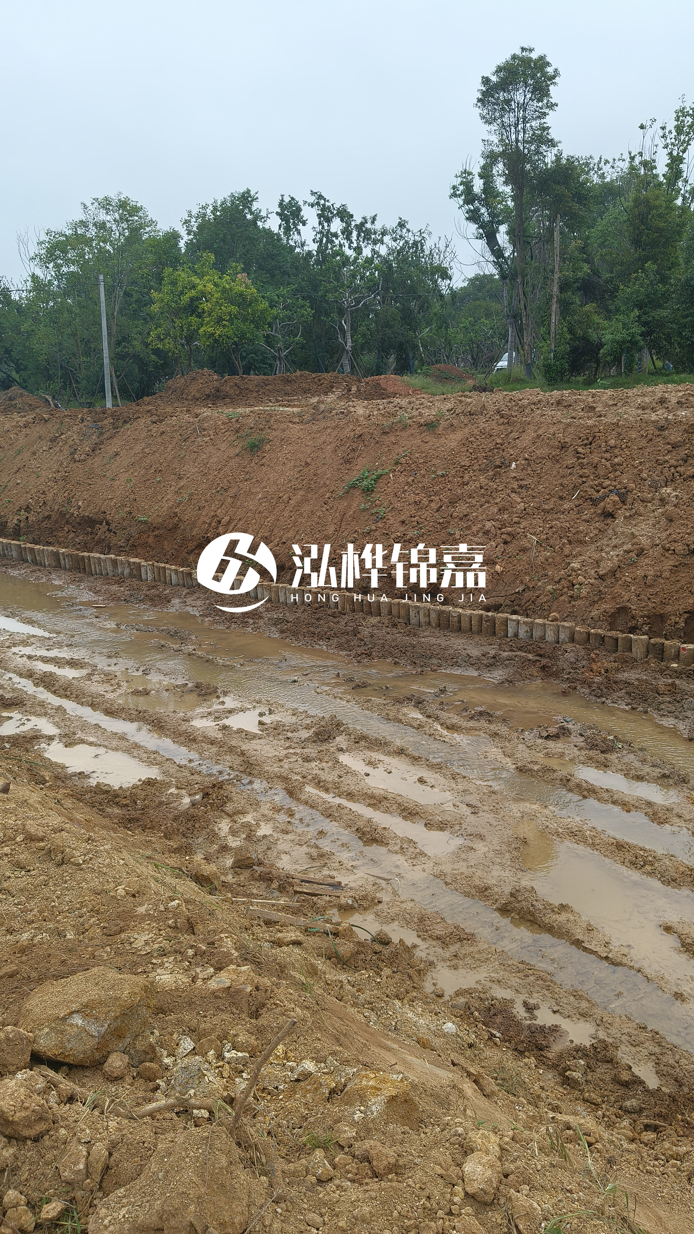 水泥仿木樁施工隊(duì)泓樺錦嘉-4米水泥樁打樁多少錢(qián)一根？